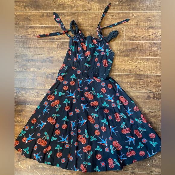 Rockabilly/Retro Candy Skull Dress - Picture 2 of 4